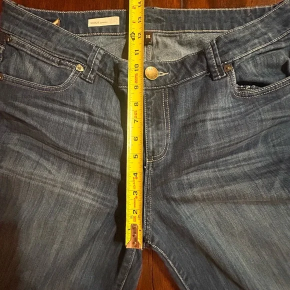 Kut from the Kloth Natalie Bermuda Medium Wash Denim Shorts Women's Size 14 - Picture 7 of 8